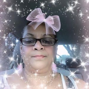 Meet your Posher, Cynthia